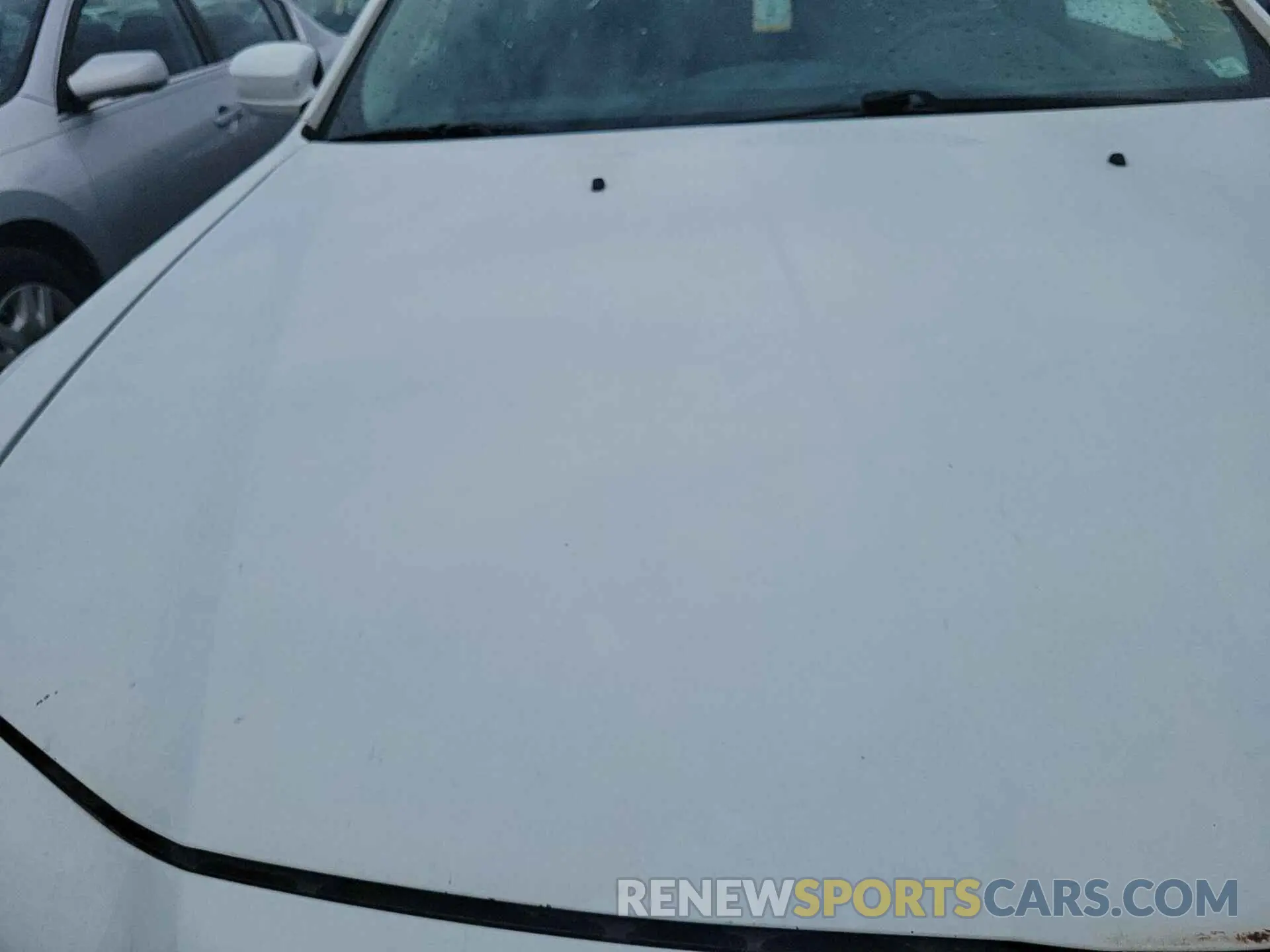 10 Photograph of a damaged car 2C3CCARG6KH618257 CHRYSLER 300 2019