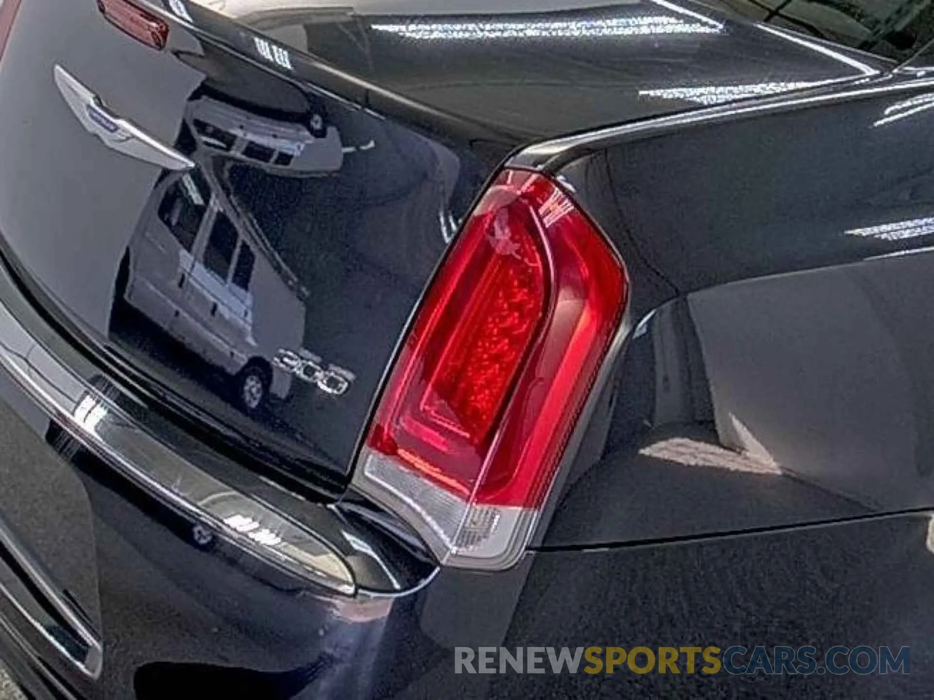 13 Photograph of a damaged car 2C3CCARG7KH556447 CHRYSLER 300 2019