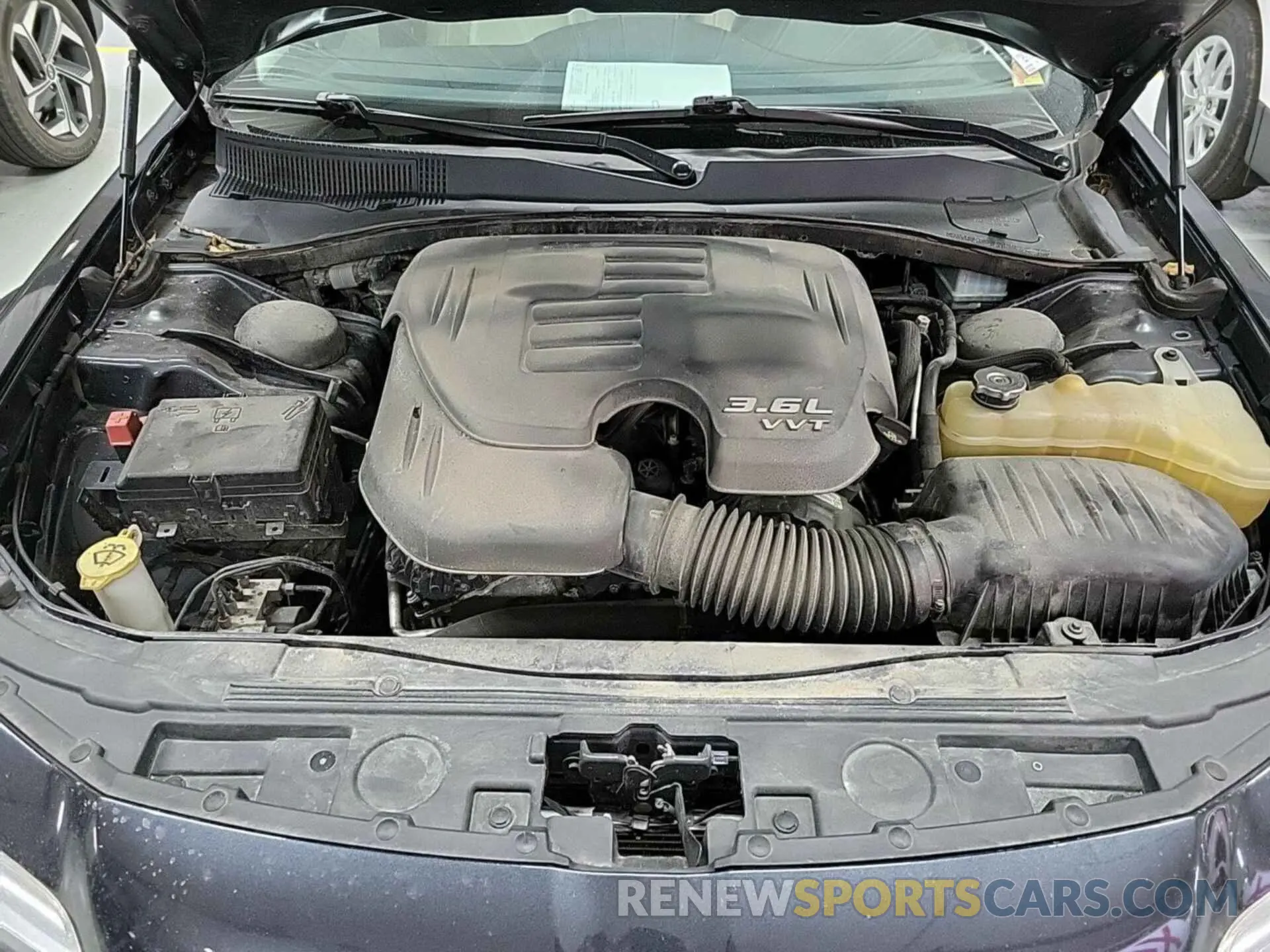 2 Photograph of a damaged car 2C3CCARG7KH556447 CHRYSLER 300 2019