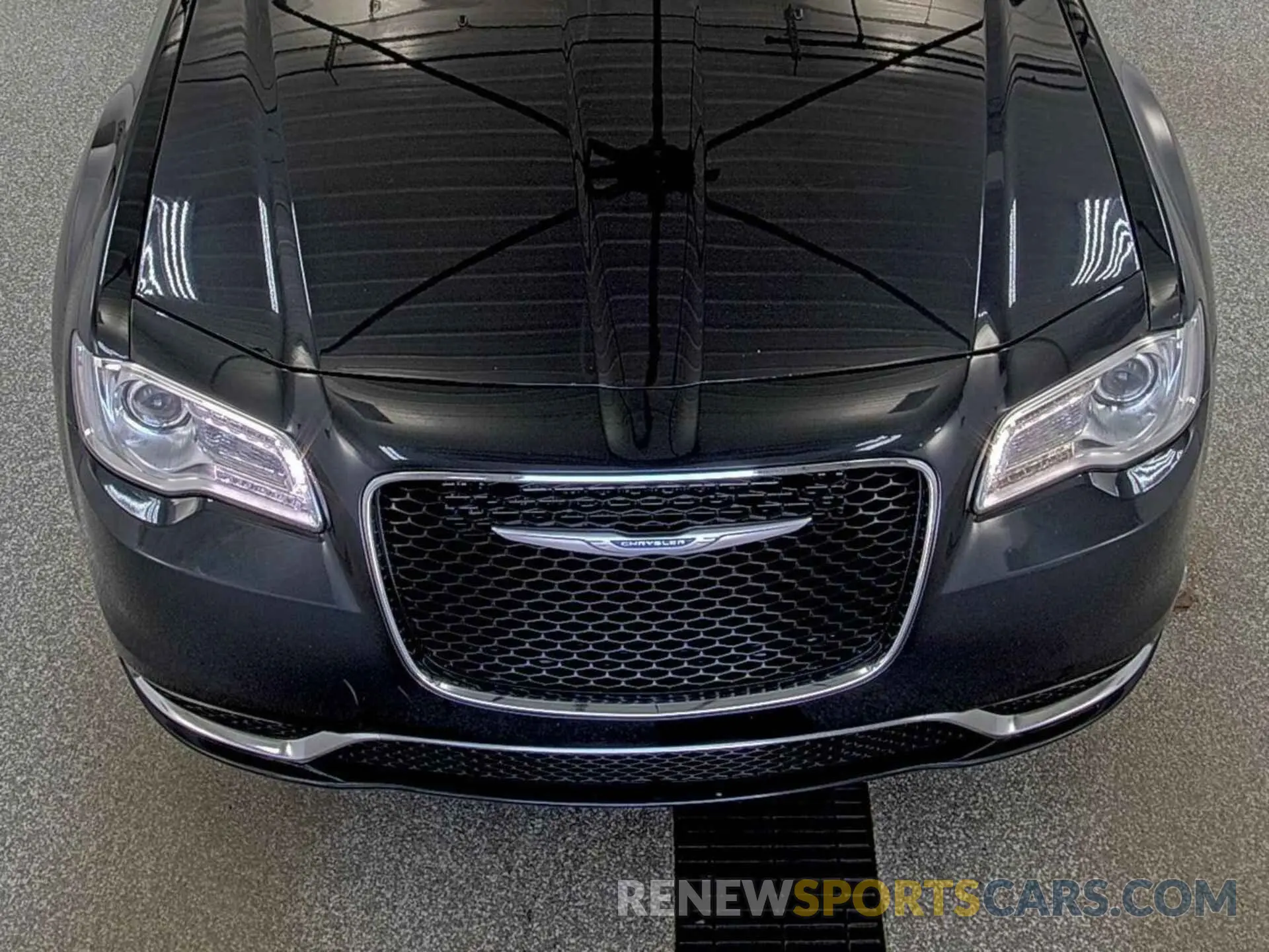 20 Photograph of a damaged car 2C3CCARG7KH556447 CHRYSLER 300 2019