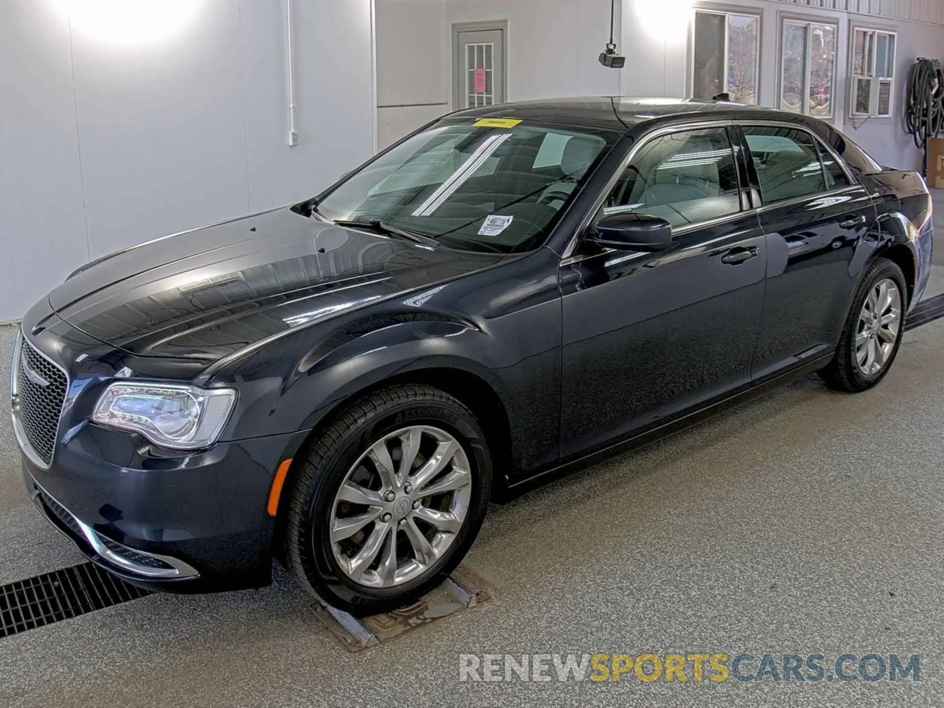 3 Photograph of a damaged car 2C3CCARG7KH556447 CHRYSLER 300 2019