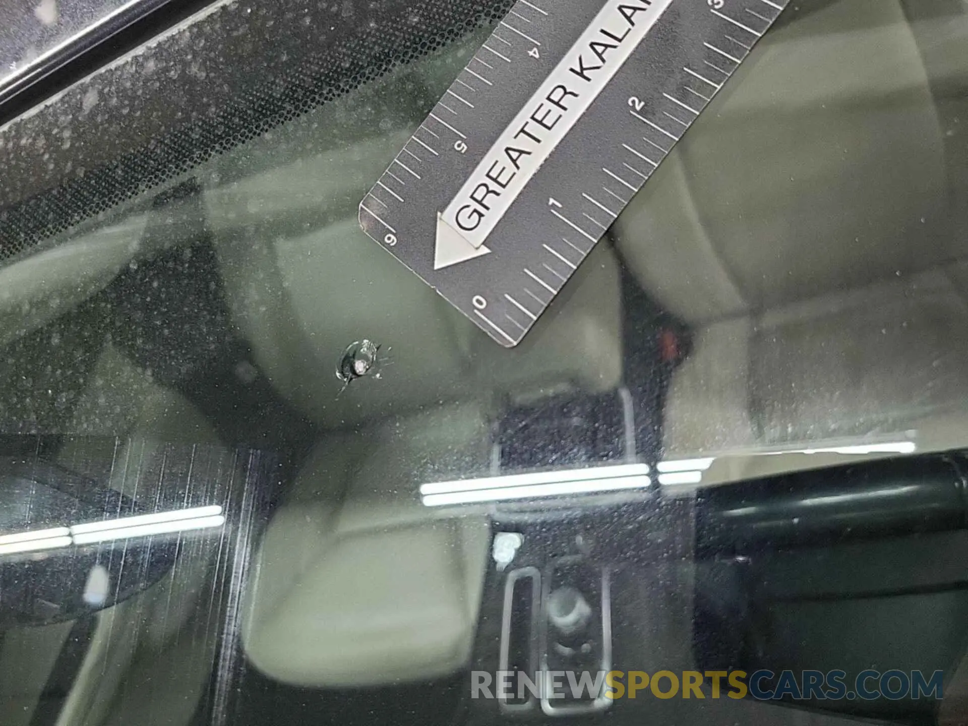 30 Photograph of a damaged car 2C3CCARG7KH556447 CHRYSLER 300 2019
