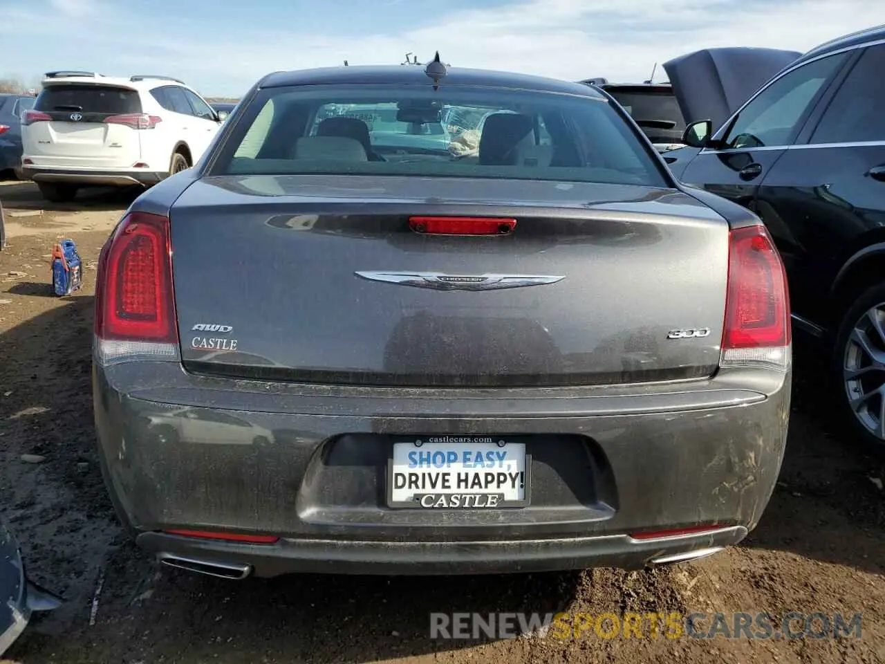 6 Photograph of a damaged car 2C3CCARG8KH602481 CHRYSLER 300 2019
