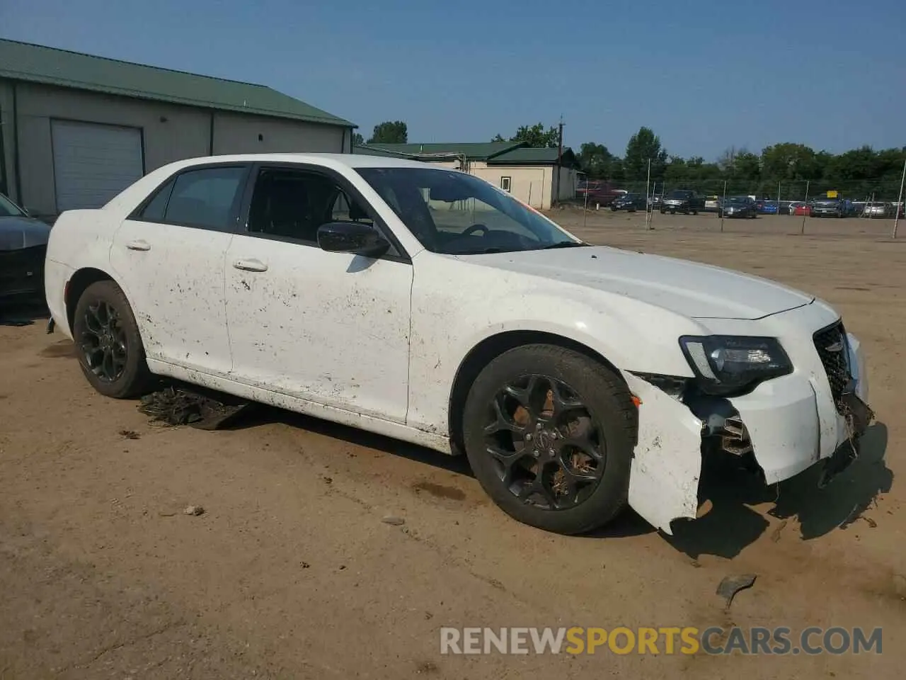4 Photograph of a damaged car 2C3CCARG9KH560466 CHRYSLER 300 2019