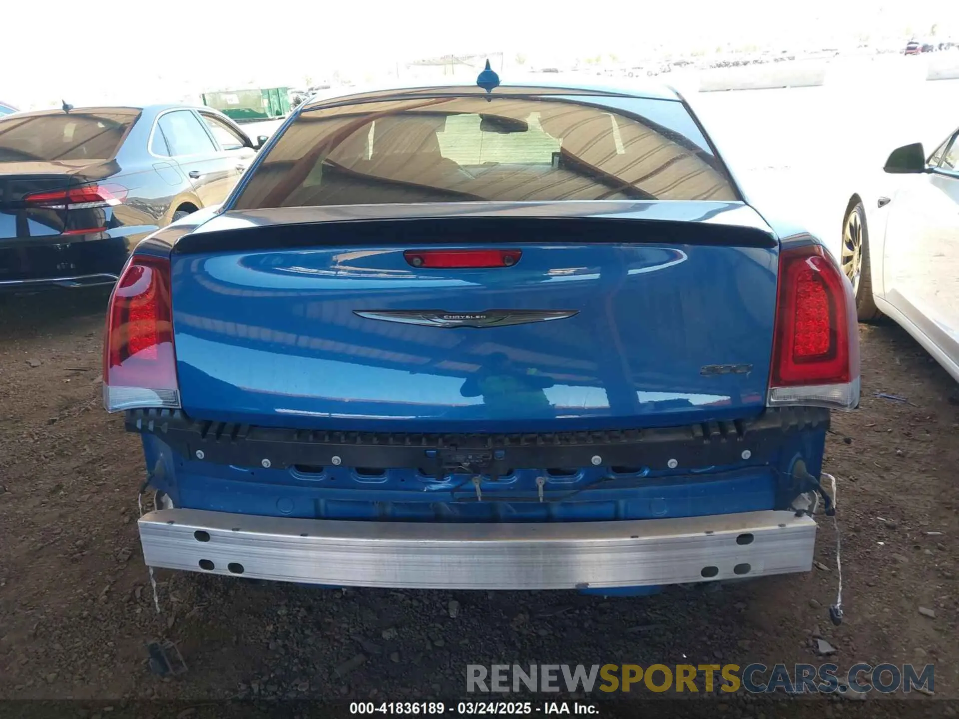 15 Photograph of a damaged car 2C3CCAAG0LH239333 CHRYSLER 300 2020