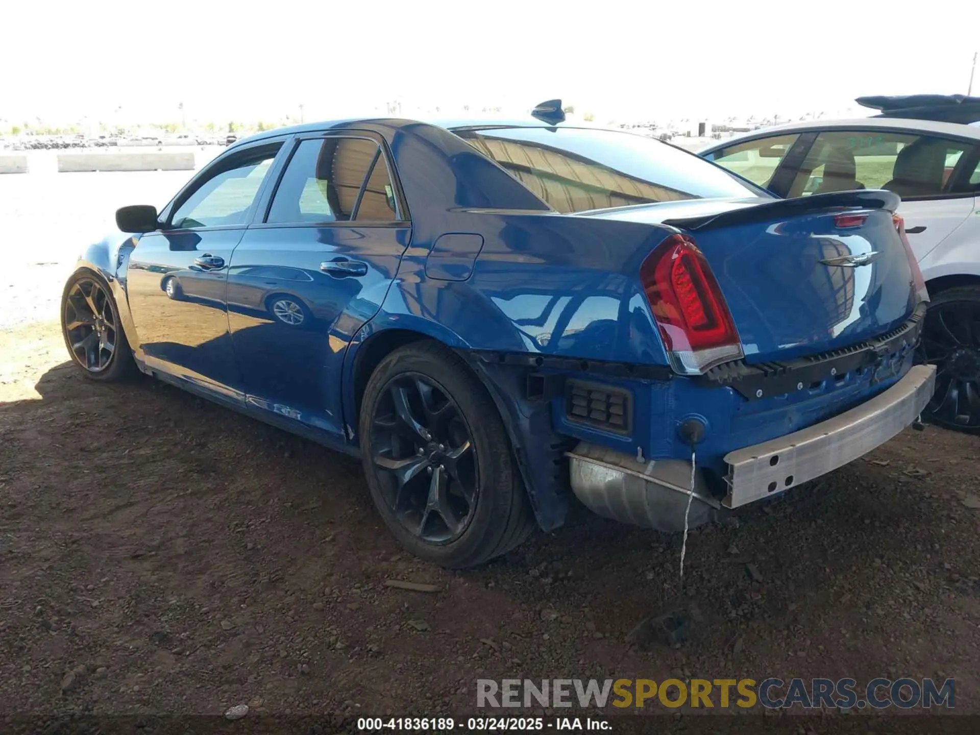 3 Photograph of a damaged car 2C3CCAAG0LH239333 CHRYSLER 300 2020