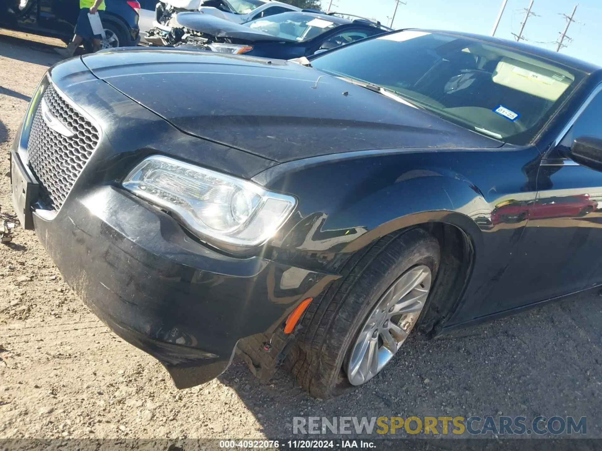 17 Photograph of a damaged car 2C3CCAAG1LH115815 CHRYSLER 300 2020