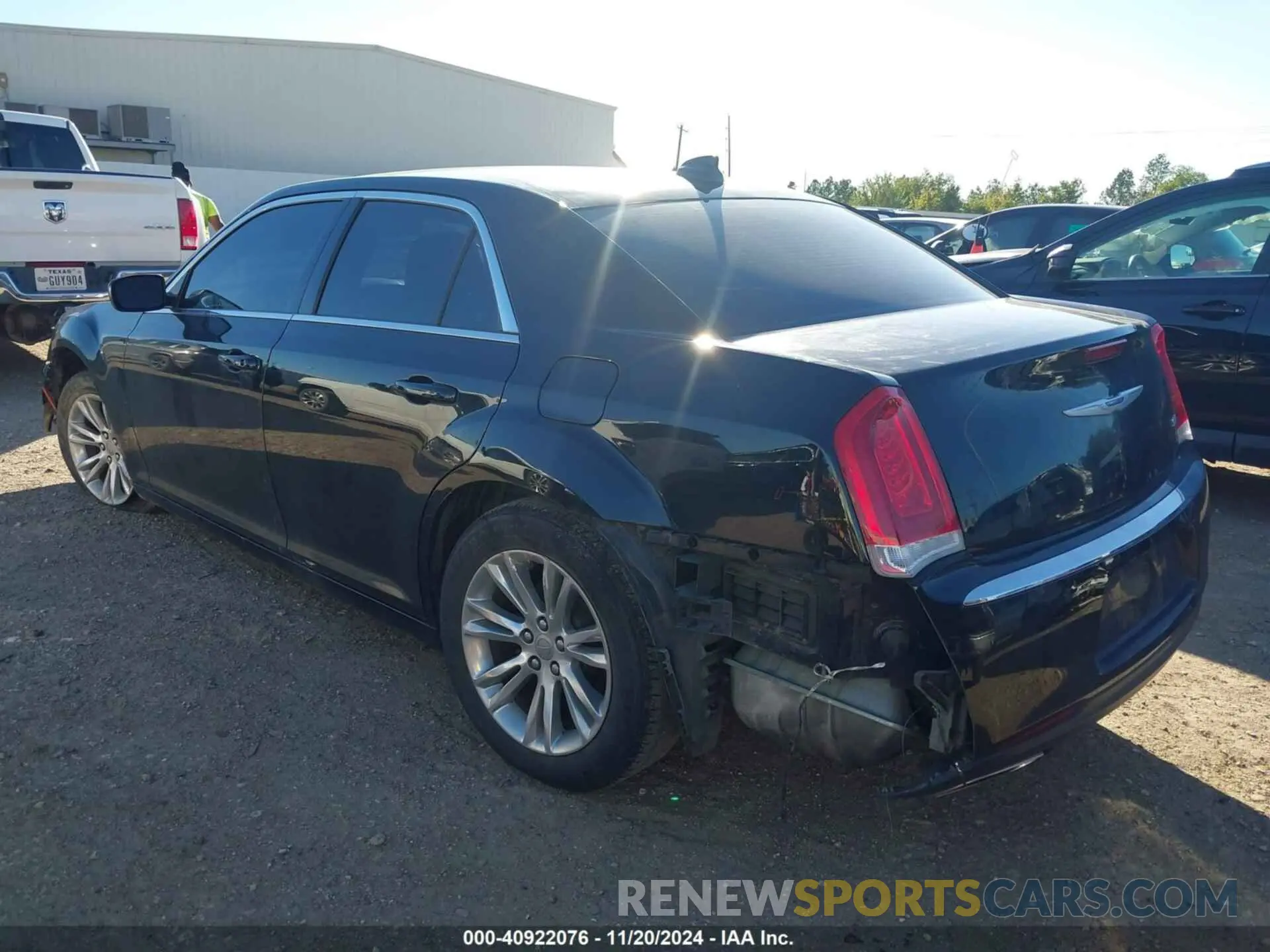 3 Photograph of a damaged car 2C3CCAAG1LH115815 CHRYSLER 300 2020