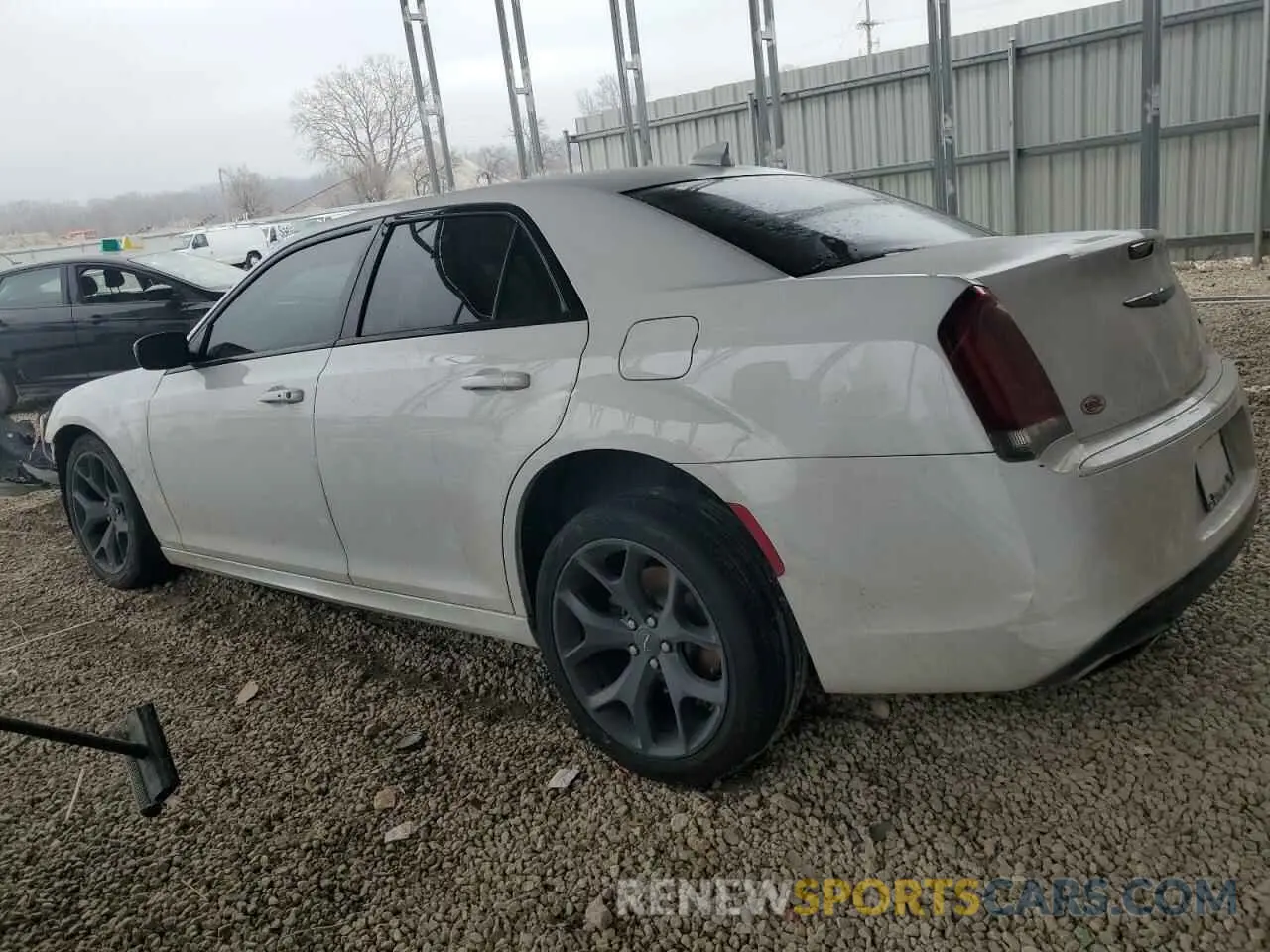 2 Photograph of a damaged car 2C3CCAAG5LH225587 CHRYSLER 300 2020