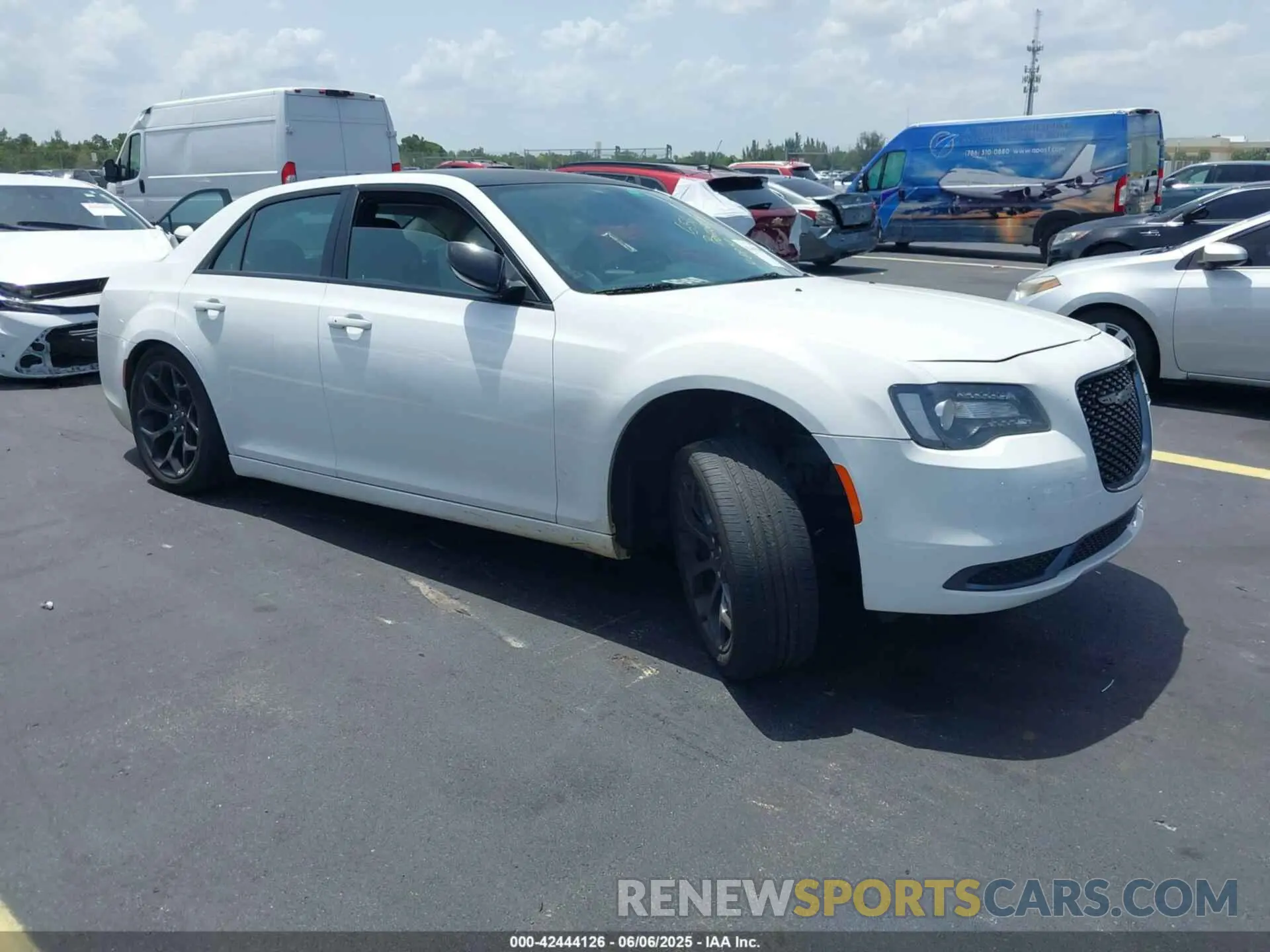 1 Photograph of a damaged car 2C3CCAAG8LH158838 CHRYSLER 300 2020
