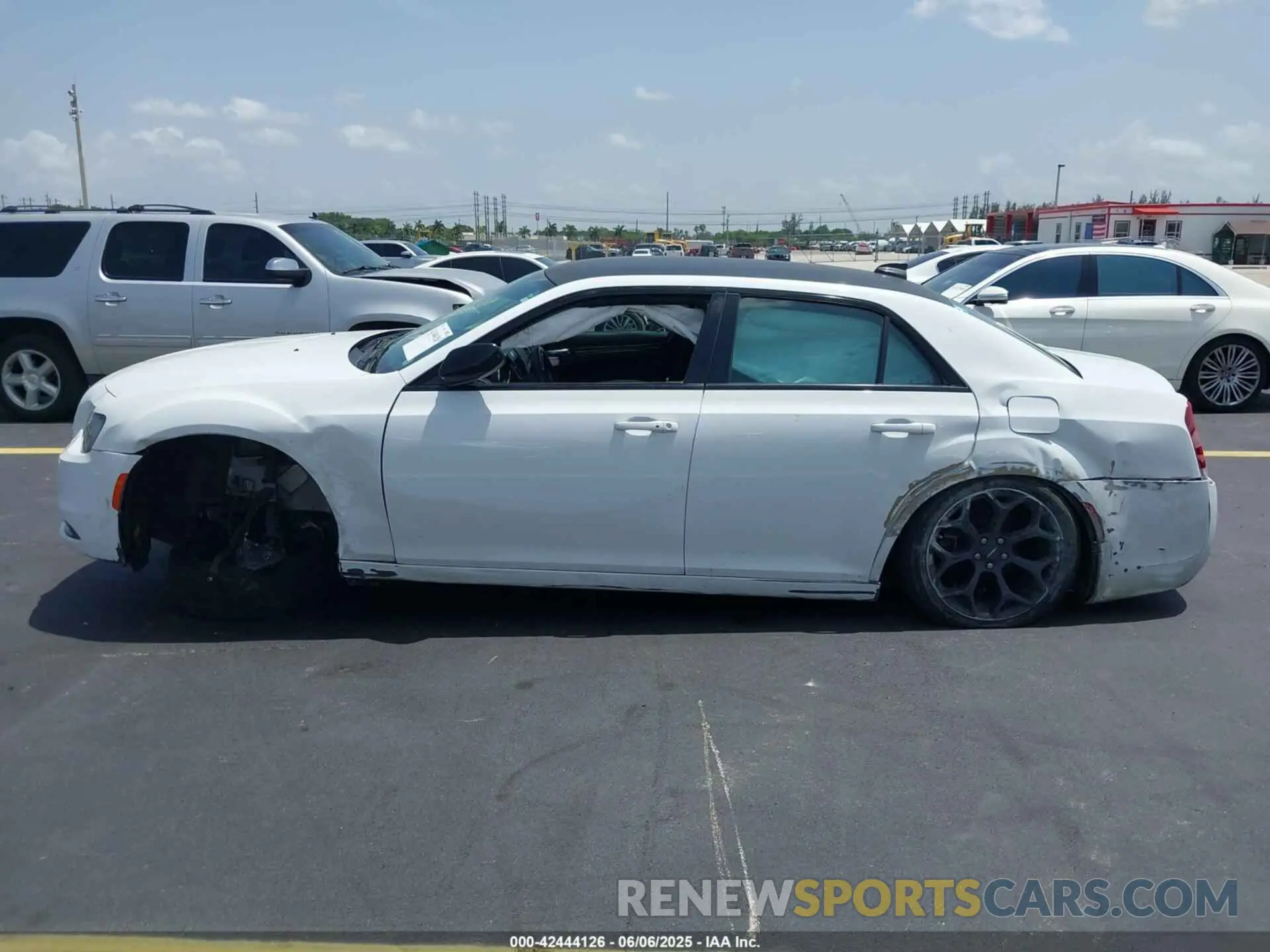 14 Photograph of a damaged car 2C3CCAAG8LH158838 CHRYSLER 300 2020