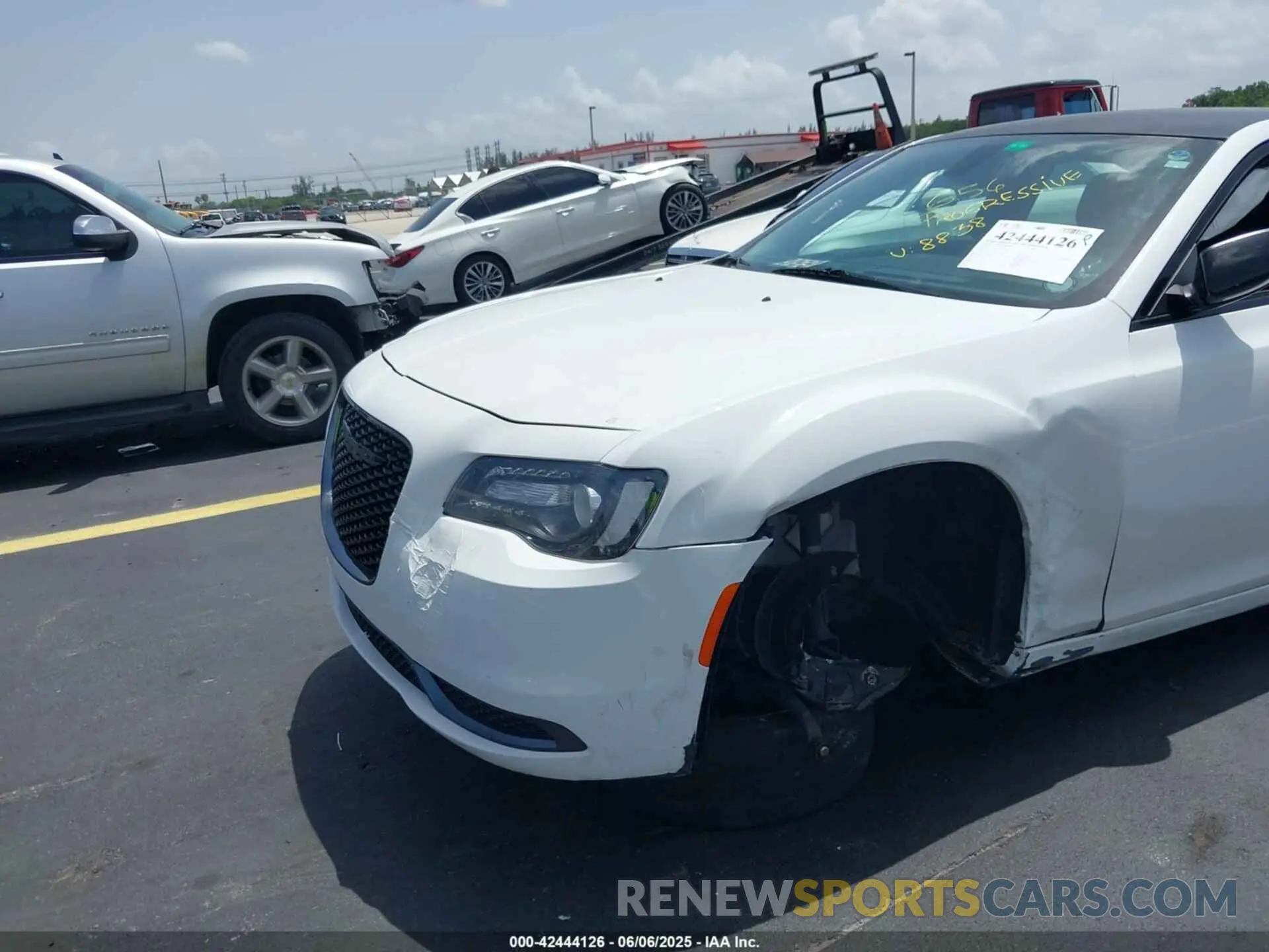 6 Photograph of a damaged car 2C3CCAAG8LH158838 CHRYSLER 300 2020