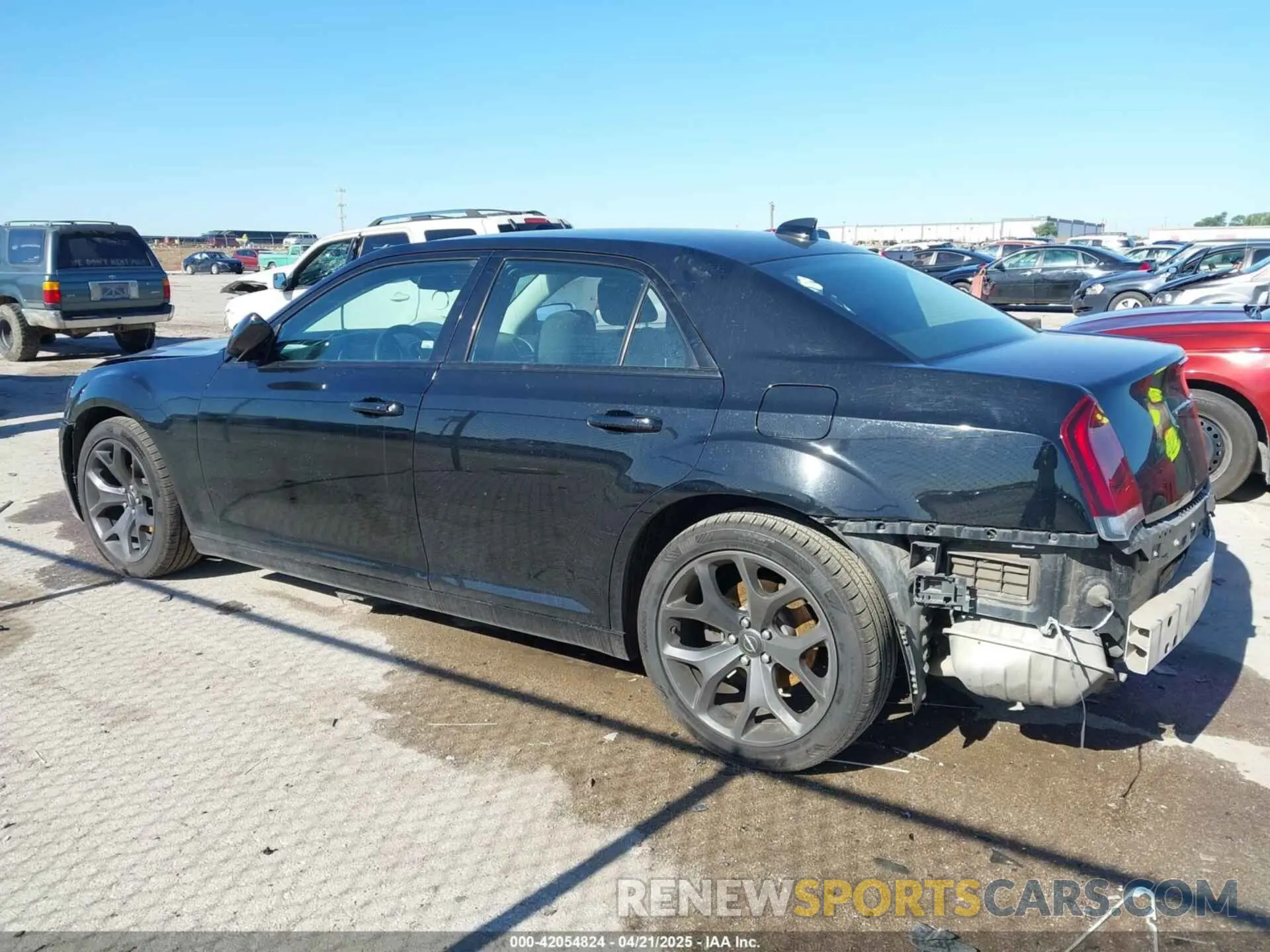 3 Photograph of a damaged car 2C3CCAAG8LH234610 CHRYSLER 300 2020