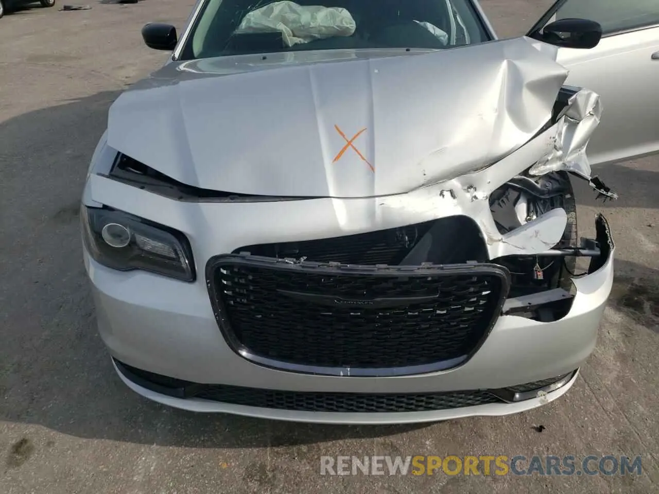 12 Photograph of a damaged car 2C3CCAAG9LH179097 CHRYSLER 300 2020