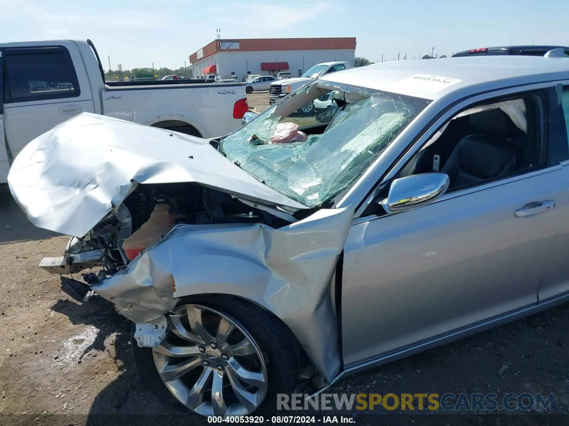 6 Photograph of a damaged car 2C3CCAAG9LH239296 CHRYSLER 300 2020