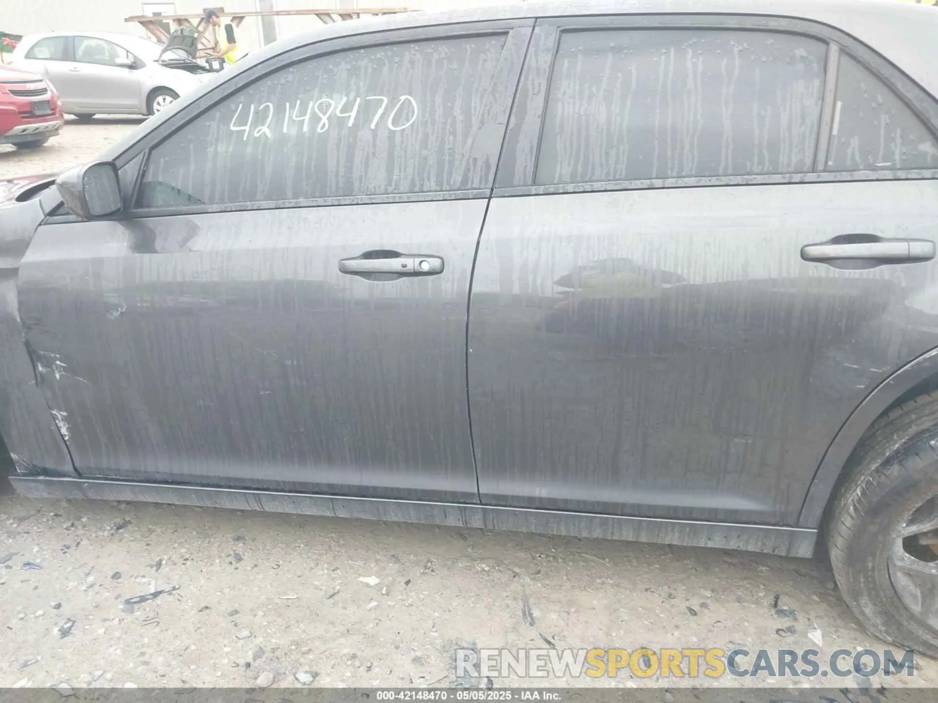 15 Photograph of a damaged car 2C3CCABG3LH131397 CHRYSLER 300 2020