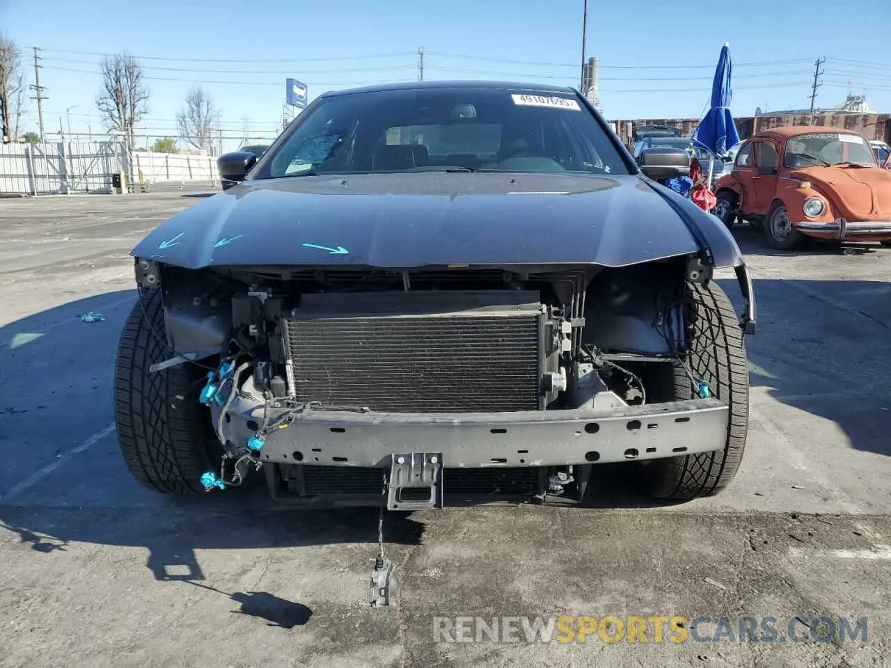 5 Photograph of a damaged car 2C3CCABG3LH158907 CHRYSLER 300 2020