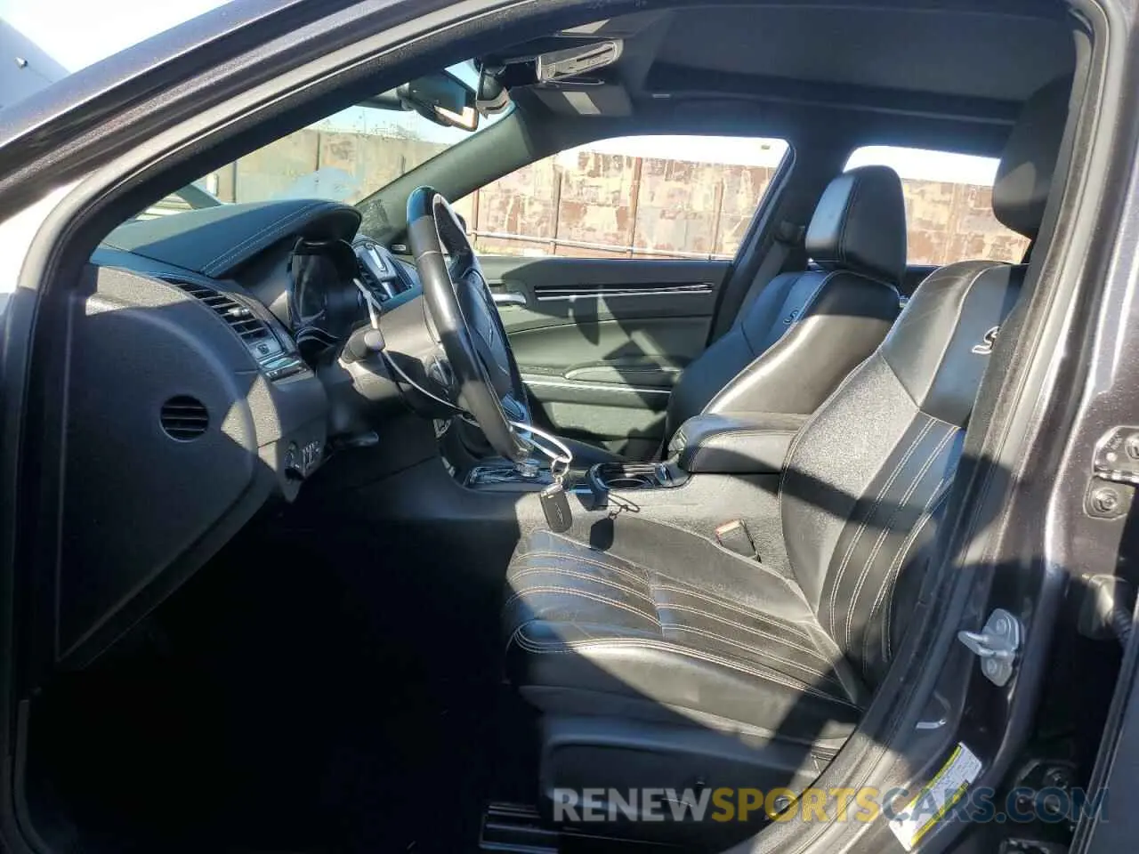 7 Photograph of a damaged car 2C3CCABG3LH158907 CHRYSLER 300 2020