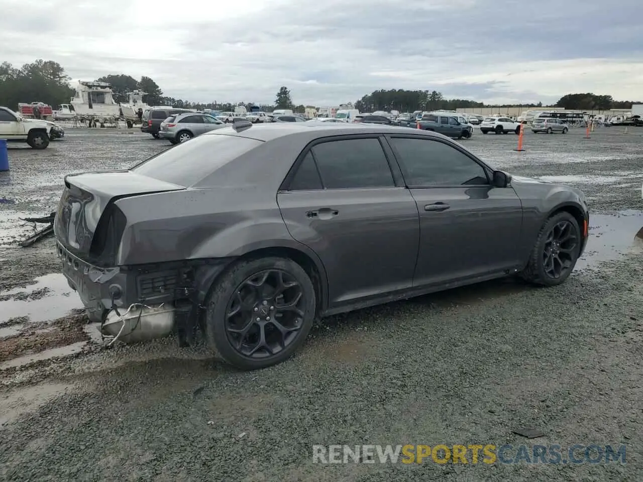 3 Photograph of a damaged car 2C3CCABG3LH209256 CHRYSLER 300 2020