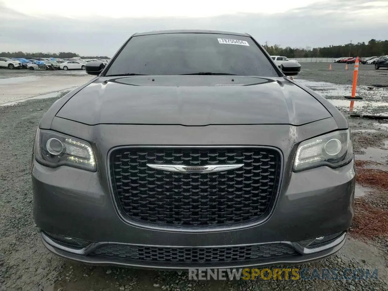 5 Photograph of a damaged car 2C3CCABG3LH209256 CHRYSLER 300 2020
