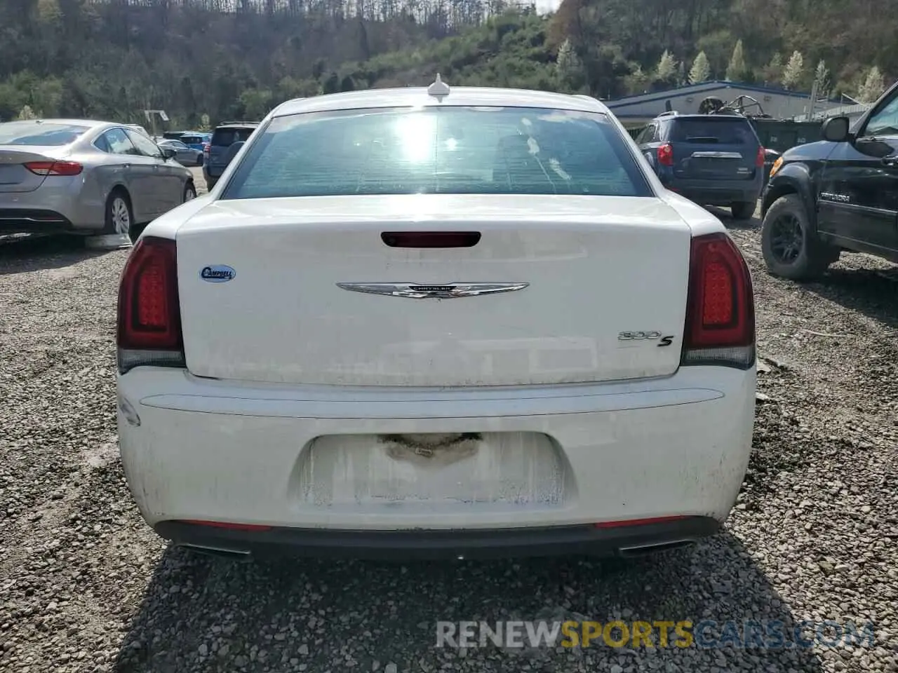 6 Photograph of a damaged car 2C3CCABG5LH141767 CHRYSLER 300 2020