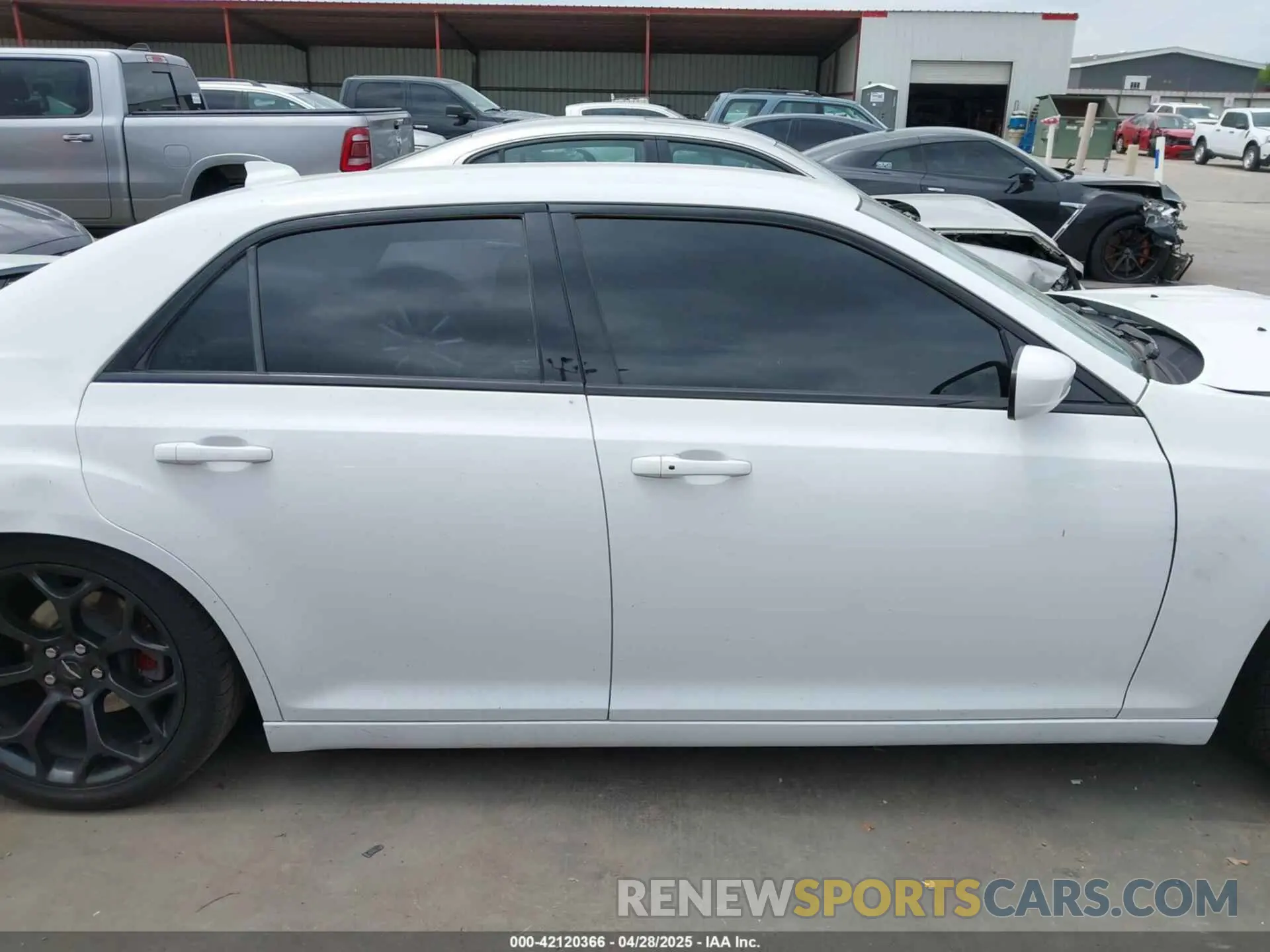 13 Photograph of a damaged car 2C3CCABG7LH158490 CHRYSLER 300 2020