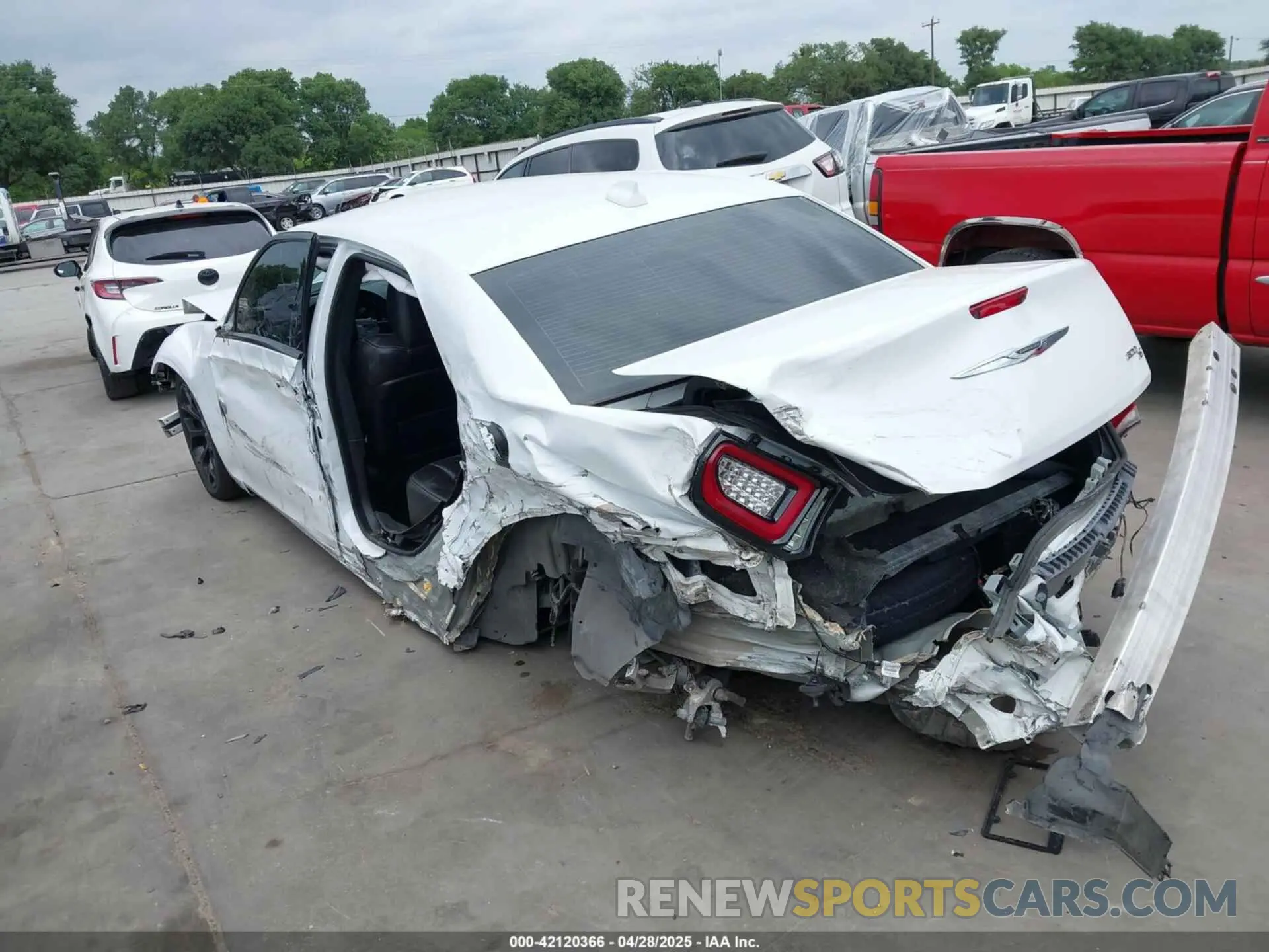 3 Photograph of a damaged car 2C3CCABG7LH158490 CHRYSLER 300 2020