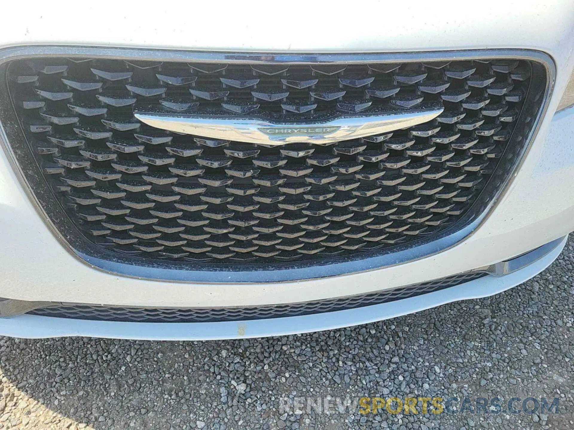 15 Photograph of a damaged car 2C3CCABGXLH103032 CHRYSLER 300 2020