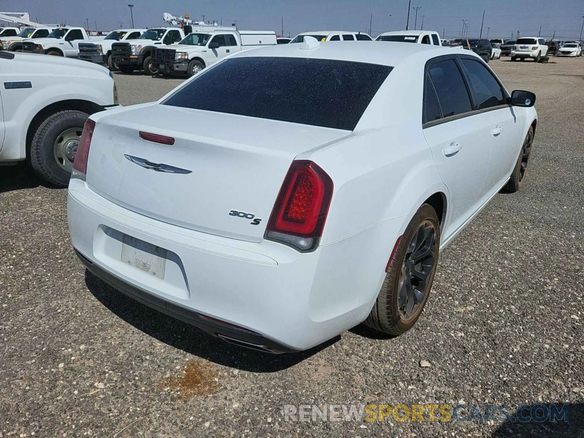 2 Photograph of a damaged car 2C3CCABGXLH103032 CHRYSLER 300 2020