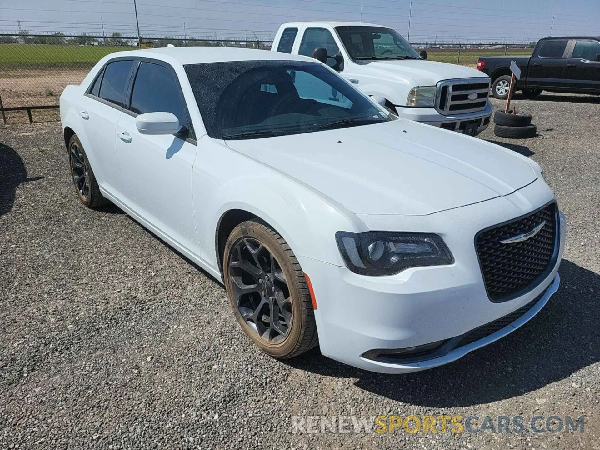 5 Photograph of a damaged car 2C3CCABGXLH103032 CHRYSLER 300 2020