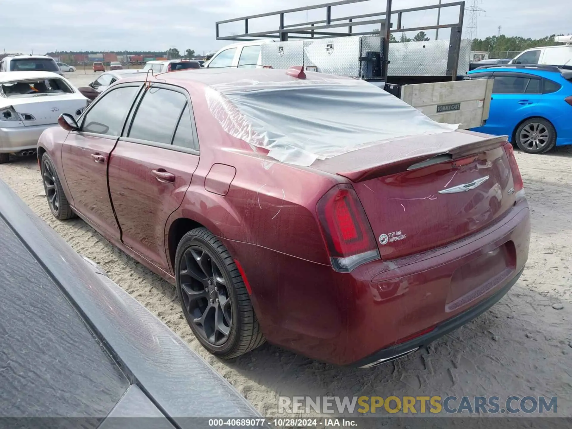 3 Photograph of a damaged car 2C3CCABT0LH233849 CHRYSLER 300 2020