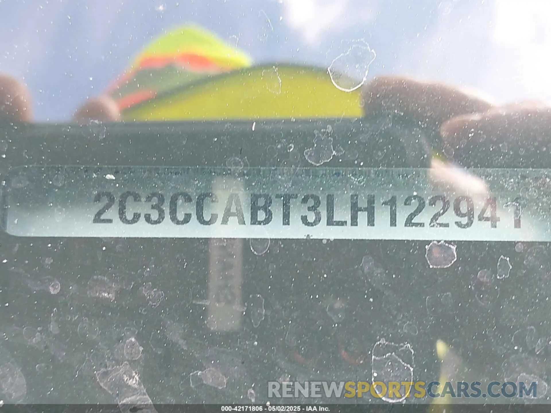 9 Photograph of a damaged car 2C3CCABT3LH122941 CHRYSLER 300 2020