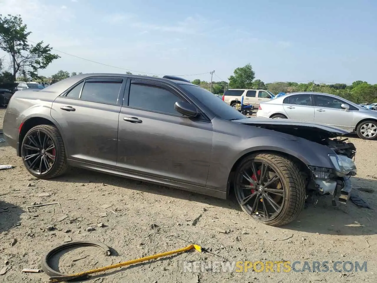 4 Photograph of a damaged car 2C3CCABT4LH122947 CHRYSLER 300 2020