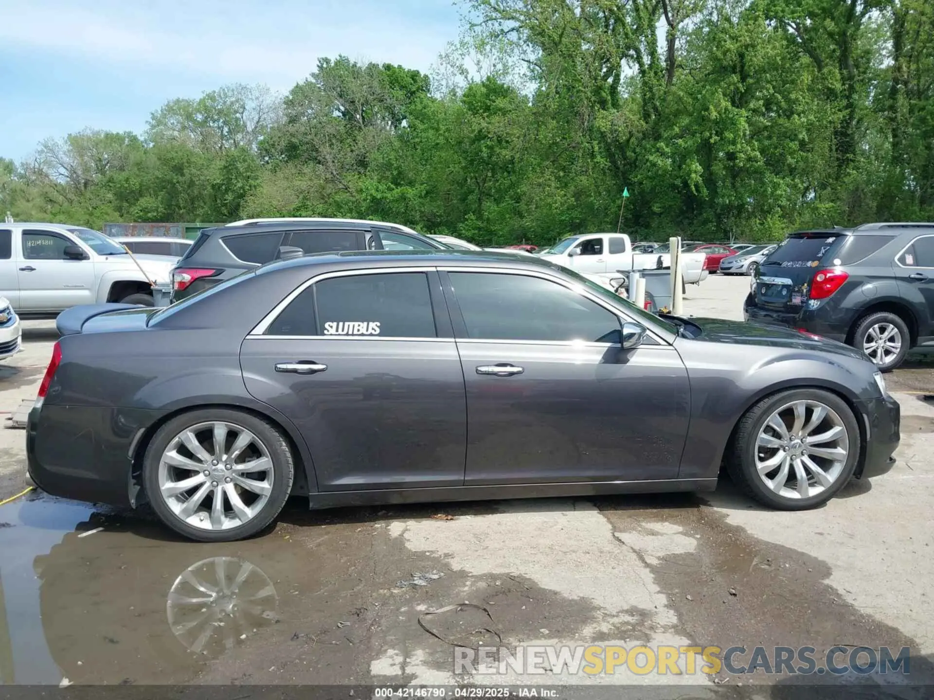 13 Photograph of a damaged car 2C3CCAEG2LH154486 CHRYSLER 300 2020