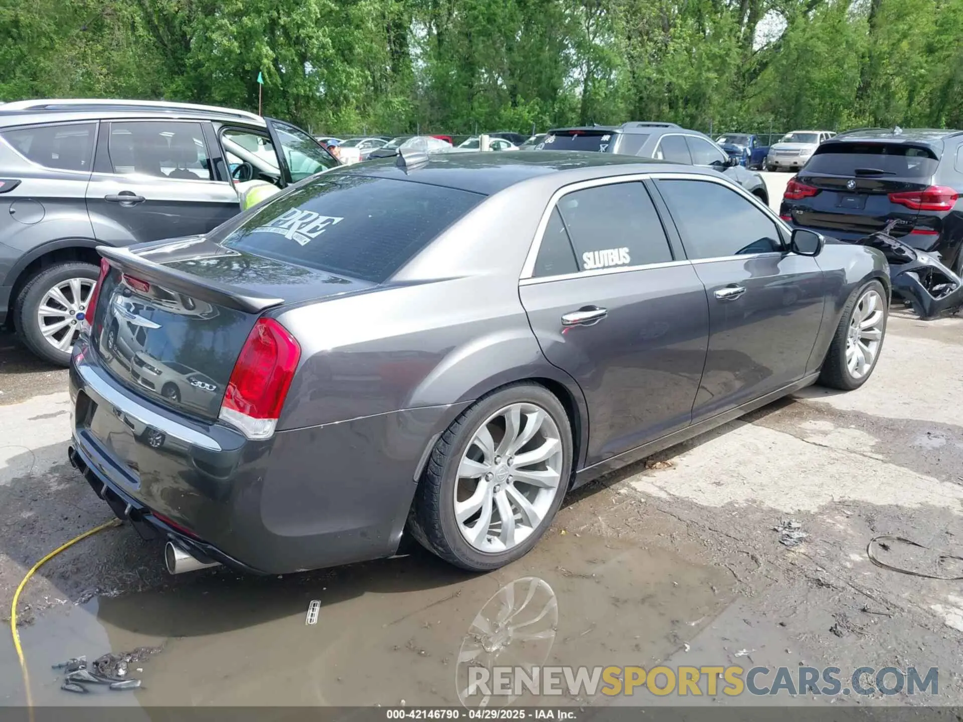4 Photograph of a damaged car 2C3CCAEG2LH154486 CHRYSLER 300 2020
