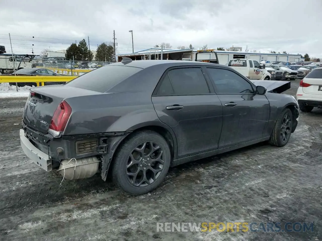 3 Photograph of a damaged car 2C3CCAGG4LH131580 CHRYSLER 300 2020