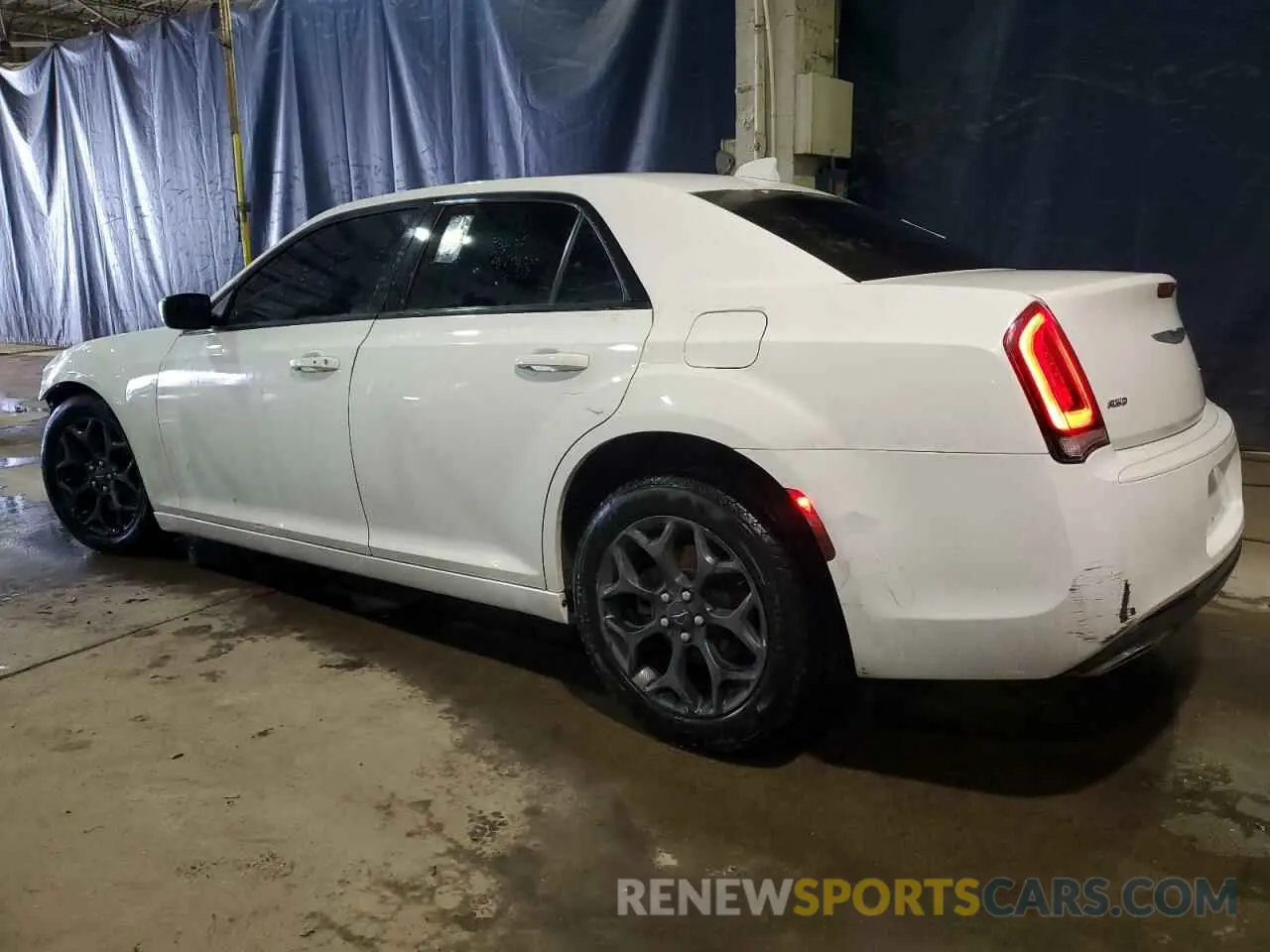 2 Photograph of a damaged car 2C3CCAGG7LH150964 CHRYSLER 300 2020
