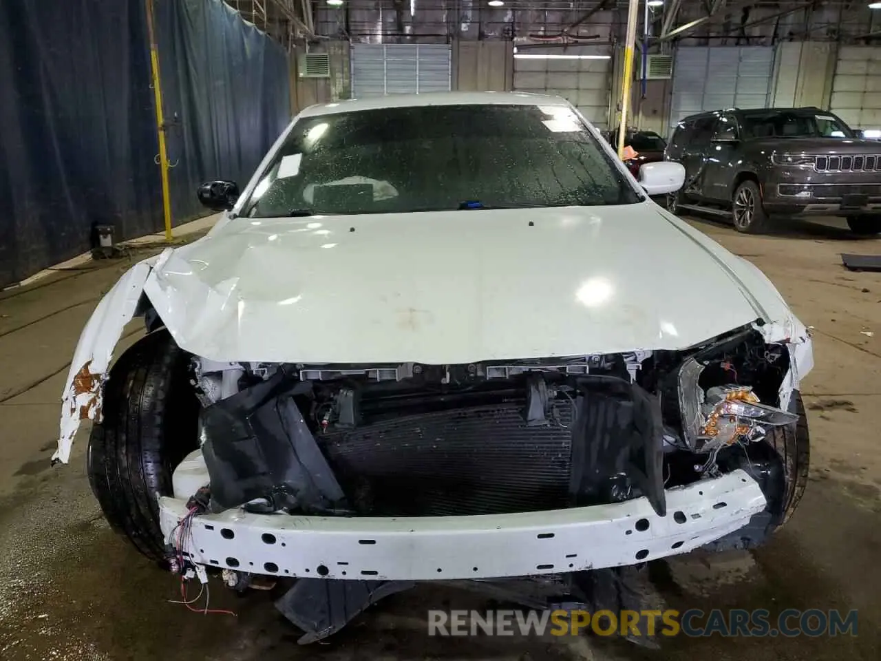 5 Photograph of a damaged car 2C3CCAGG7LH150964 CHRYSLER 300 2020