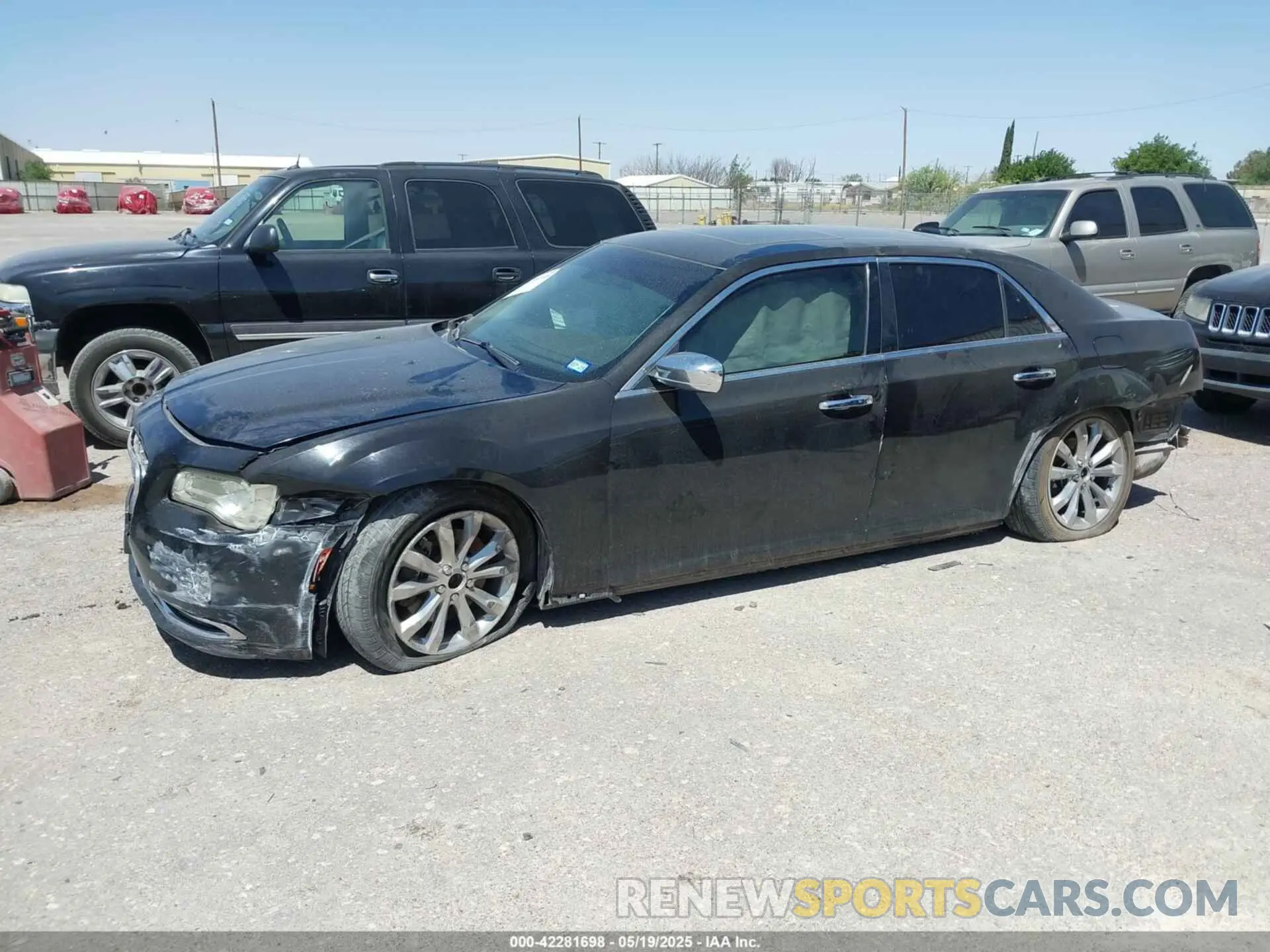 14 Photograph of a damaged car 2C3CCAKG1LH137697 CHRYSLER 300 2020
