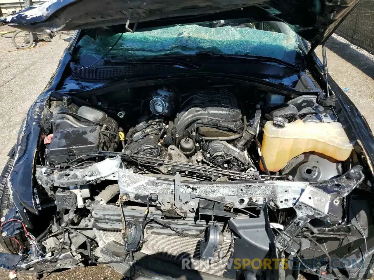 11 Photograph of a damaged car 2C3CCAKG2LH124554 CHRYSLER 300 2020