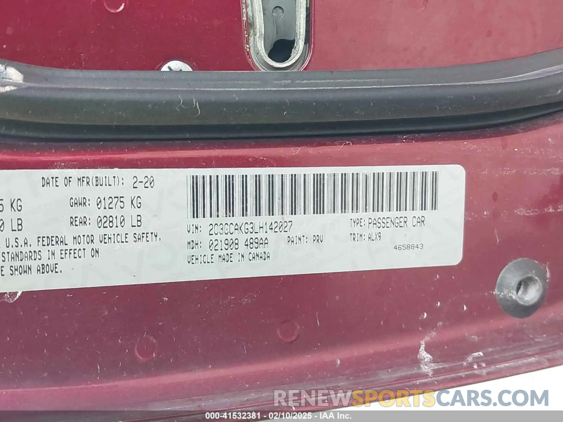 9 Photograph of a damaged car 2C3CCAKG3LH142027 CHRYSLER 300 2020