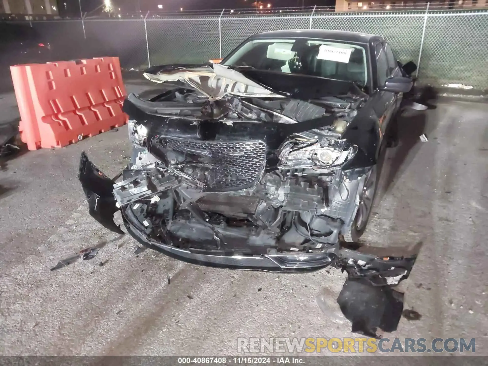 6 Photograph of a damaged car 2C3CCAKG3LH151097 CHRYSLER 300 2020