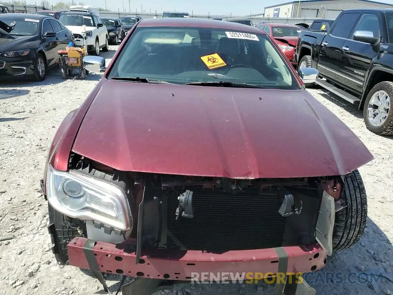 5 Photograph of a damaged car 2C3CCAKG4LH131649 CHRYSLER 300 2020