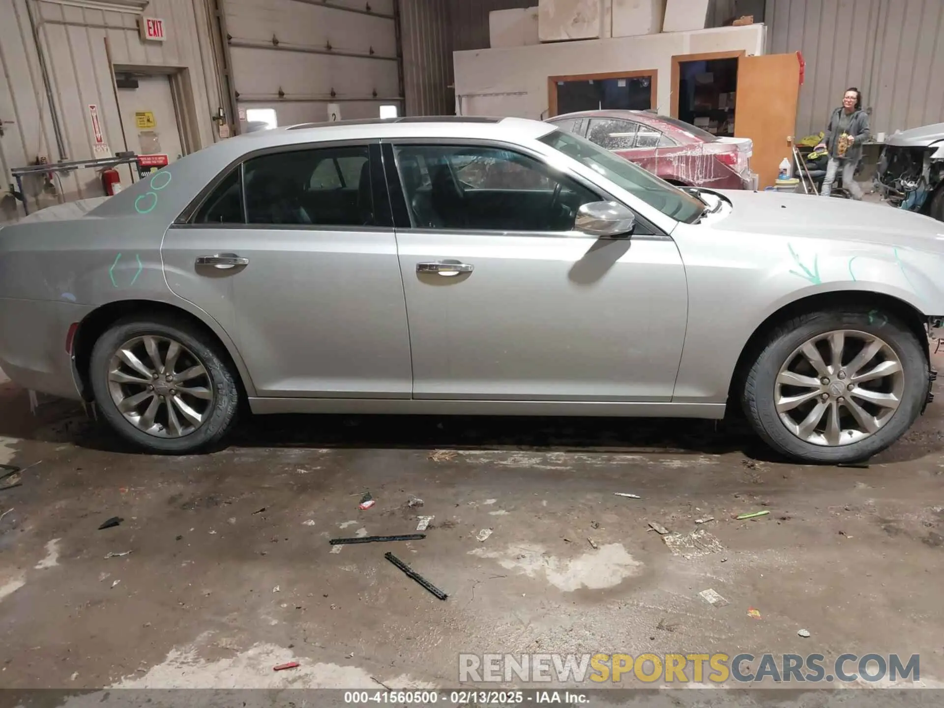 13 Photograph of a damaged car 2C3CCAKG5LH142028 CHRYSLER 300 2020