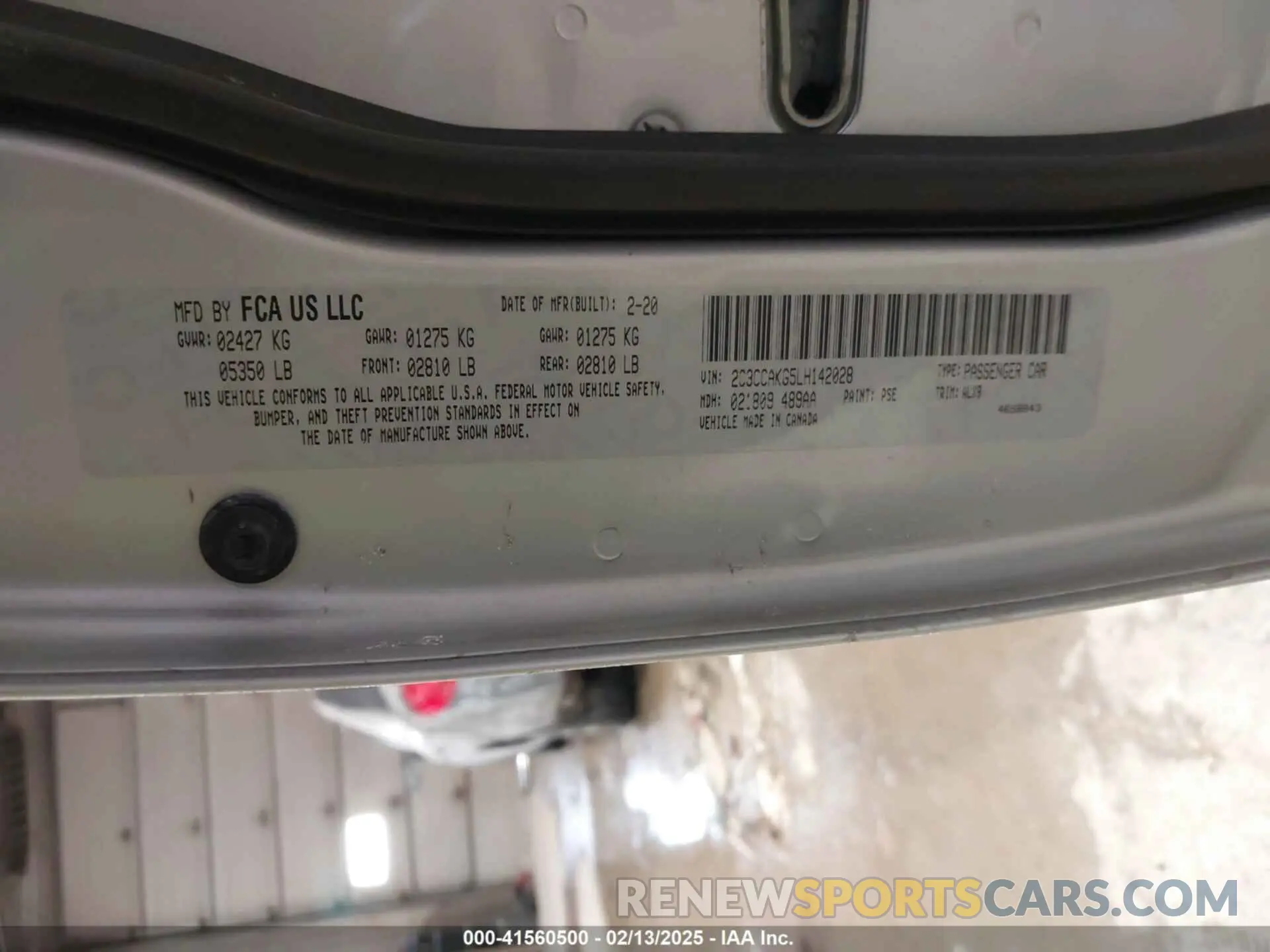 9 Photograph of a damaged car 2C3CCAKG5LH142028 CHRYSLER 300 2020