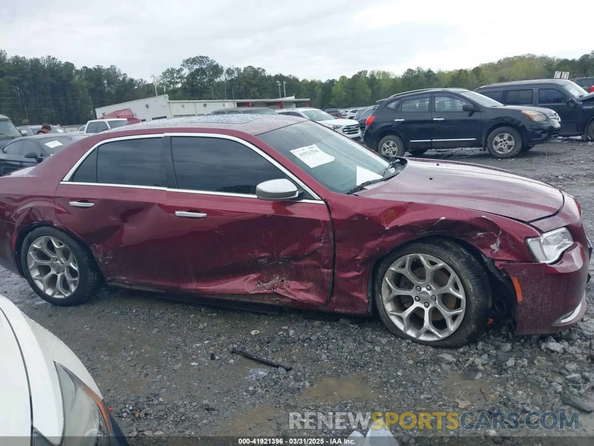 13 Photograph of a damaged car 2C3CCAPT4LH182008 CHRYSLER 300 2020