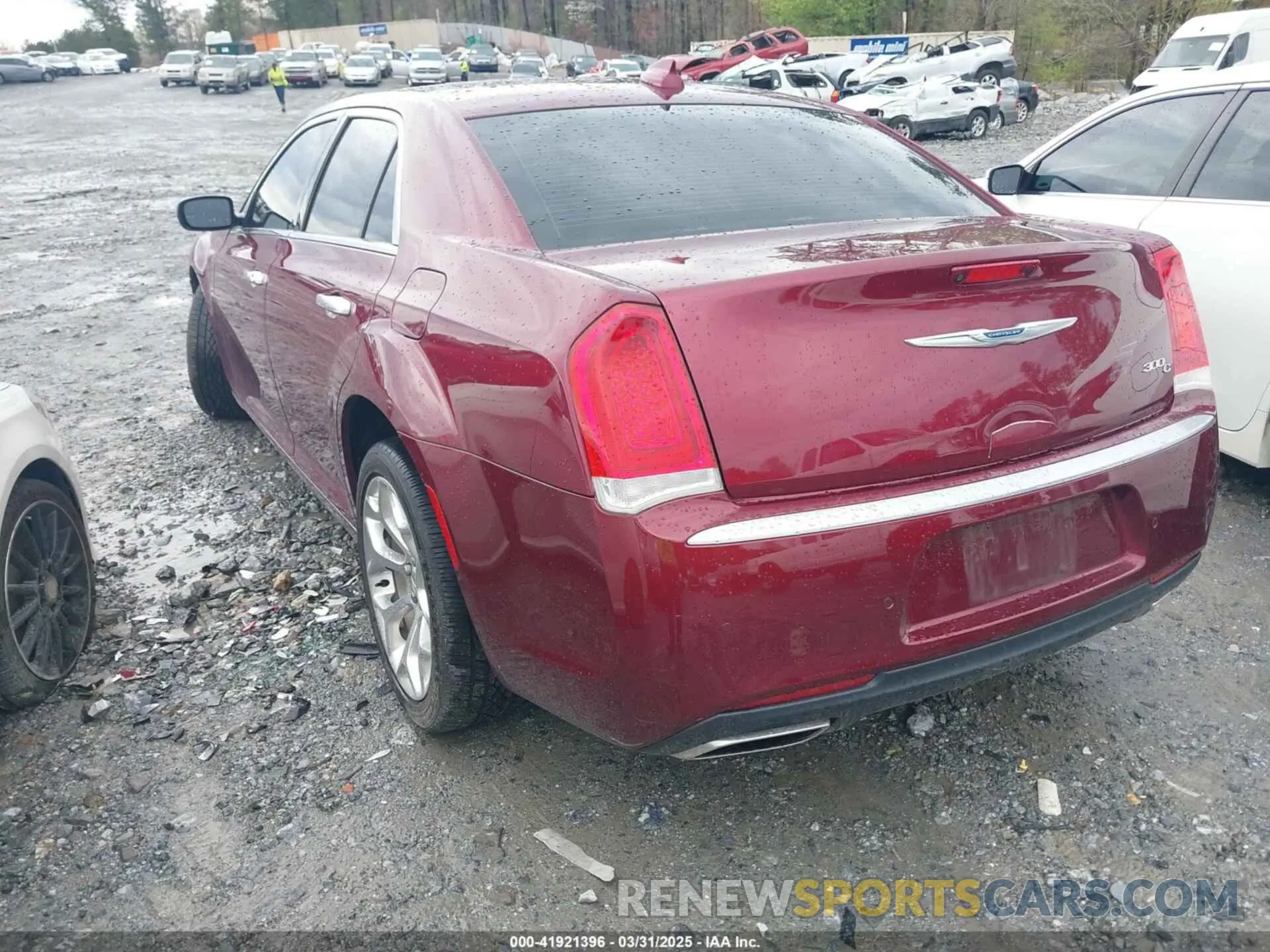 3 Photograph of a damaged car 2C3CCAPT4LH182008 CHRYSLER 300 2020