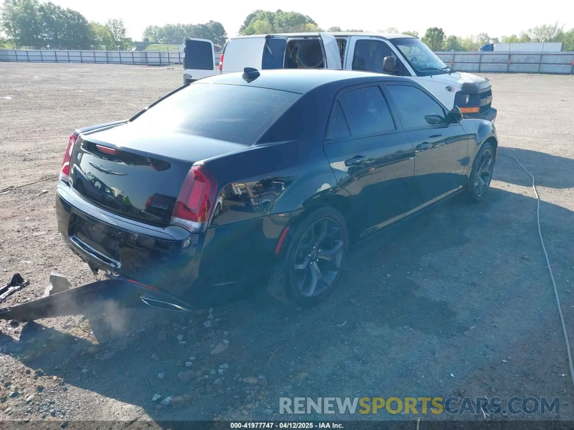 4 Photograph of a damaged car 2C3CCAAG0MH572181 CHRYSLER 300 2021
