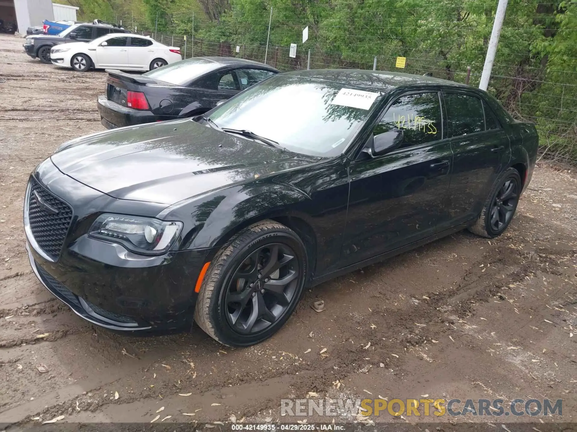 2 Photograph of a damaged car 2C3CCAAG6MH558382 CHRYSLER 300 2021