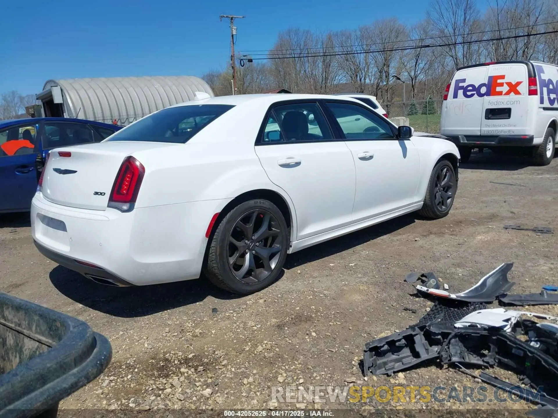 4 Photograph of a damaged car 2C3CCAAG6MH680062 CHRYSLER 300 2021